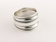 21403 Brede hoogglans zilveren ring met fijne kabelpatronen