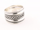23153 Brede hoogglans zilveren ring met kabelpatronen