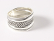 21751 Brede zilveren ring met meandergravering