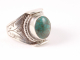 21844 Bewerkte zilveren ring met natuurlijke groene turkoois