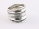 22353 Brede zilveren ring met ribbels en kabelpatronen