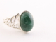 22989 Opengewerkte zilveren ring met smaragd cabochon