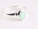 23360 Fijne hoogglans zilveren ring met welo opaal
