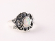 23454 Bewerkte zilveren ring met welo opaal 