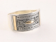 23645 Traditionele bewerkte zilveren ring met 18k gouden decoratie