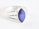 25581 Opengewerkte zilveren ring met blauwe saffier