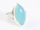 24738 Hoogglans zilveren ring met blauwe chalcedoon