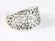 25459 Opengewerkte zilveren ring met bloemen patroon