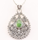 40963+HK Traditionele bewerkte zilveren hanger met chroom diopsiet aan ketting