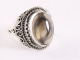 23907 Bewerkte zilveren ring met rookkwarts