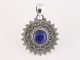 41671 Ronde bewerkte zilveren hanger met lapis lazuli