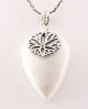 42416+HK Zilveren hanger met lotus bloem op witte scoleciet steen aan ketting