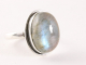 24242 Ovale zilveren ring met labradoriet