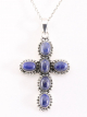 41919+HK Bewerkte zilveren kruishanger met lapis lazuli aan ketting