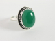 21198 Bewerkte zilveren ring met groene onyx - maat 18