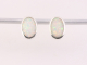52397 Ovale zilveren oorstekers met welo opaal
