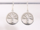 53872 Ronde zilveren oorbellen met levensboom op parelmoer