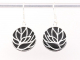 53242 Ronde zilveren lotus oorbellen op onyx