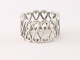 21962 Brede opengewerkte zilveren ring