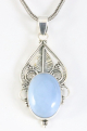 42799+HK Bewerkte zilveren hanger met blauwe opaal aan vossenstaart ketting