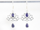 54773 Zilveren lotus oorbellen met blauwe saffier