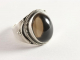 21811 Bewerkte zilveren ring met rookkwarts