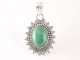 42579 Bewerkte zilveren hanger met groene chrysocolla
