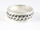 25377 Zware zilveren ring met kruiskabel patroon