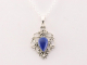 41444+HK Fijne opengewerkte zilveren hanger met lapis lazuli aan ketting