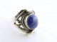 20239 Bewerkte zilveren zadelring met lapis lazuli - maat 17.5