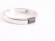 23288 Fijne hoogglans zilveren ring met granaat