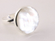 23952 Ronde hoogglans zilveren ring met parelmoer