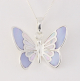 41260+HK Zilveren vlinder hanger met blauwe en witte parelmoer aan ketting