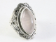 25130-19 Zware bewerkte zilveren ring met rozenkwarts - maat 19