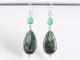 51398 Lange zilveren oorbellen met serafiniet en groene onyx