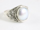 25407 Bewerkte zilveren ring met parel