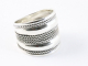 25286 Brede hoogglans zilveren ring met kabelpatronen