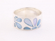 21846 Zilveren ring met lichtblauwe schelp - maat 17