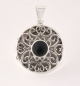 41298 Rond opengewerkt zilveren medaillon met onyx