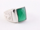 21734 Zware bewerkte zilveren herenring met groene onyx