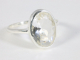 24604 Ovale zilveren ring met bergkristal