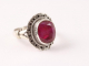 21882-16.5 Bewerkte zilveren ring met robijn - maat 16.5
